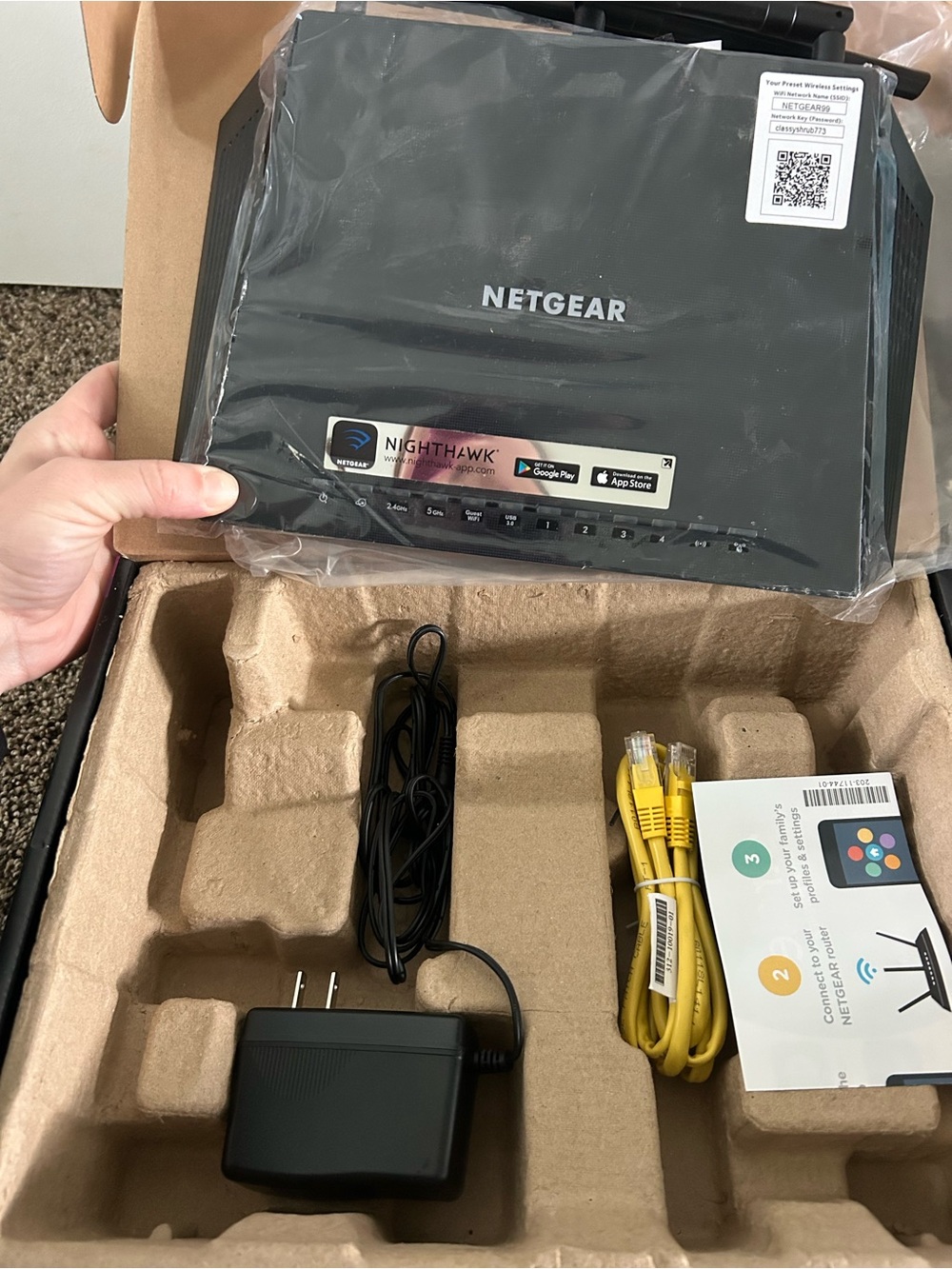NETGEAR Nighthawk Router AC1750 model R6700 - Picture 3 of 3